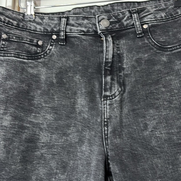 (2) pairs of Faded Glory brand jeans Size 16 - Picture 2 of 5